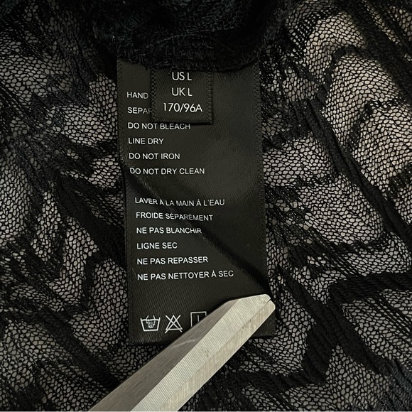 FREE PEOPLE Women's Black Sheer Lace Blouse Ruffle Neck Button Front Size Large - Picture 5 of 8